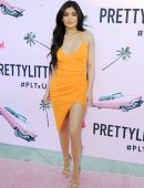 Kylie-Jenner-PrettyLittleThing-7