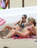 Lottie-Moss-in-Bikini-13