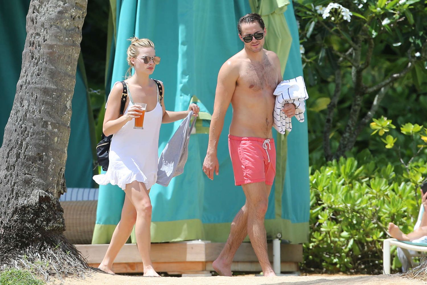 Margot-Robbie-in-Bikini-563