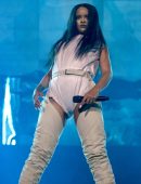 Rihanna-at-Anti-World-Tour-Stockholm-Sweden-2