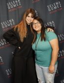 Selena-Gomez-Meet-and-Greet-13