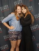 Selena-Gomez-Meet-and-Greet-5