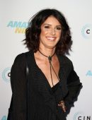 Shenae-Grimes-Amateur-Night-Premiere-in-Hollywood-3