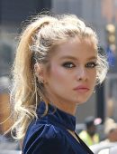 Stella-Maxwell-Leggy-904