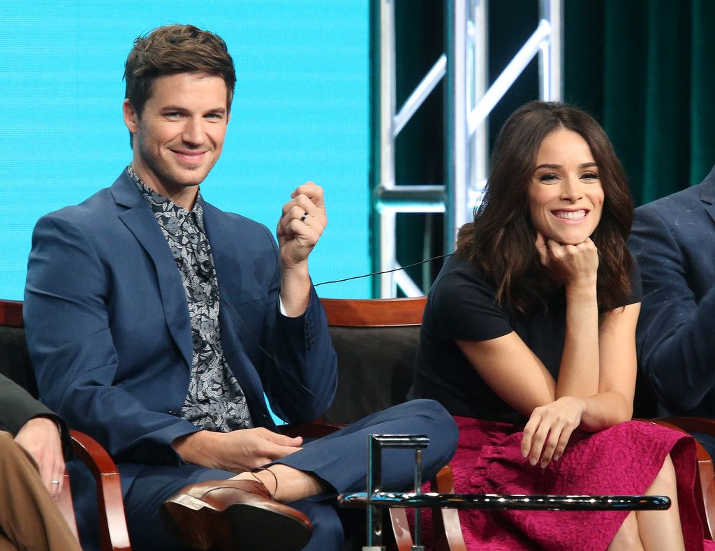 Abigail-Spencer-5
