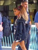 Ariana-Grande-Outside-Madison-Square-Garden-NYC-4