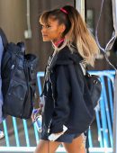 Ariana-Grande-Outside-Madison-Square-Garden-NYC-7