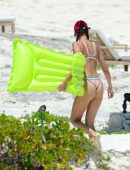 Bella-Hadid-in-Bikini-160