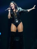 Demi-Lovato-Performing-Live-in-Seattle-5