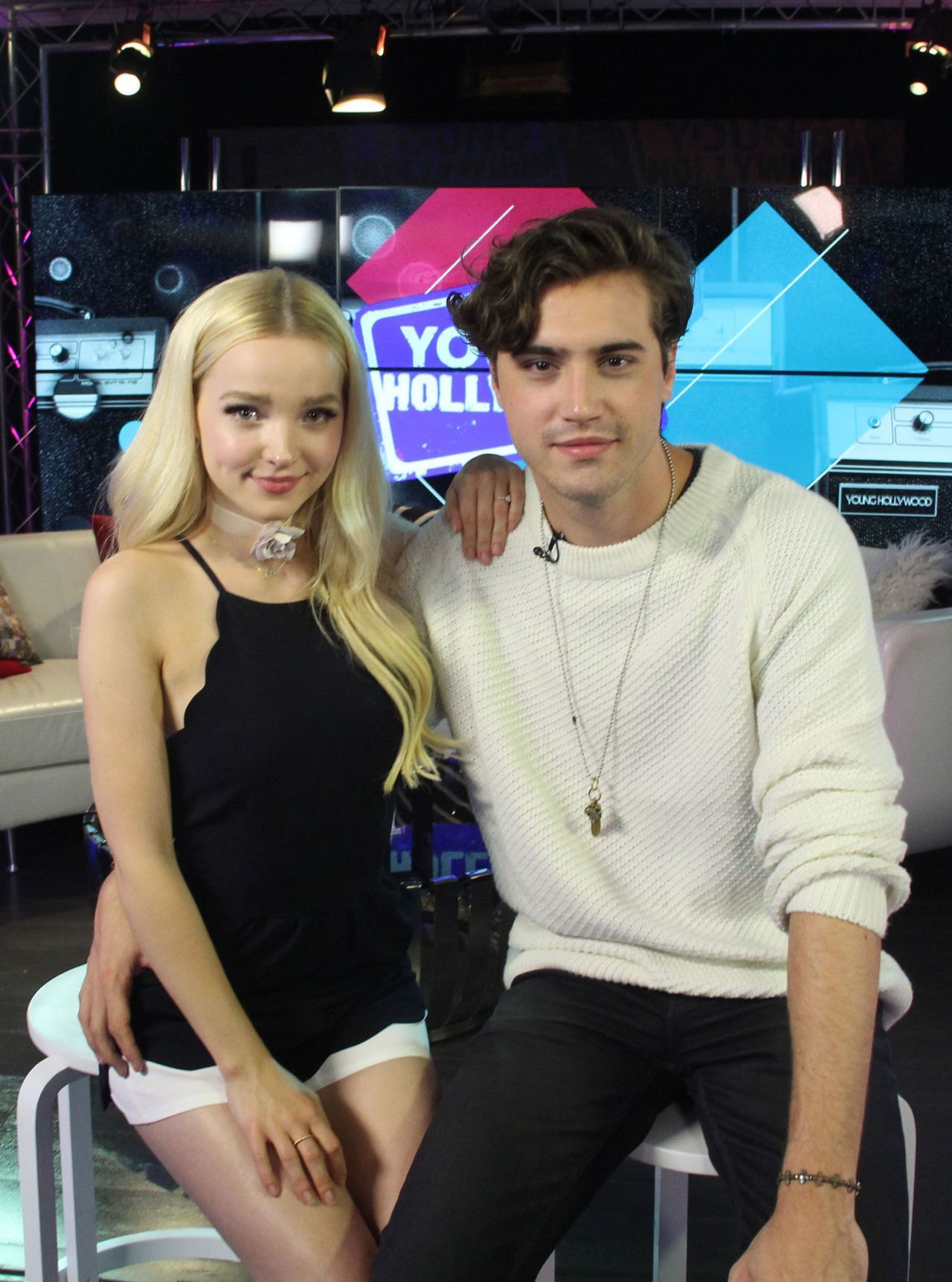 Dove-Cameron-at-Young-Hollywood-Studio-1