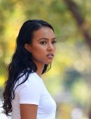 Karrueche-Tran-in-Jeans-5