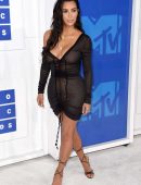 Kim-Kardashian-2016-MTV-Video-Music-Awards-5
