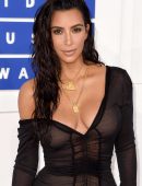 Kim-Kardashian-2016-MTV-Video-Music-Awards-6