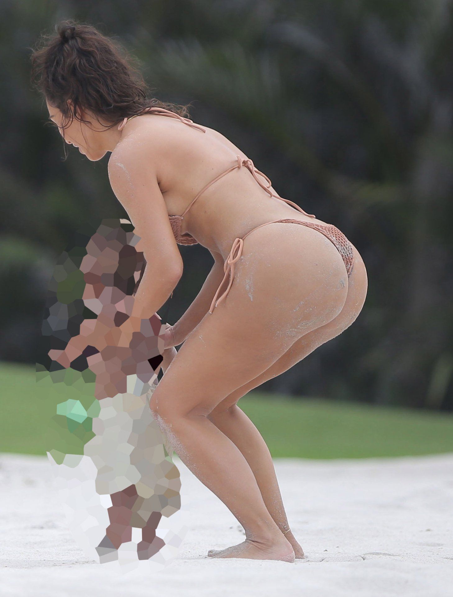 Kim-Kardashian-371