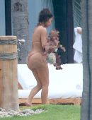 Kim-Kardashian-378