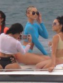 Kim-Kardashian-Candids-in-Mexico-380
