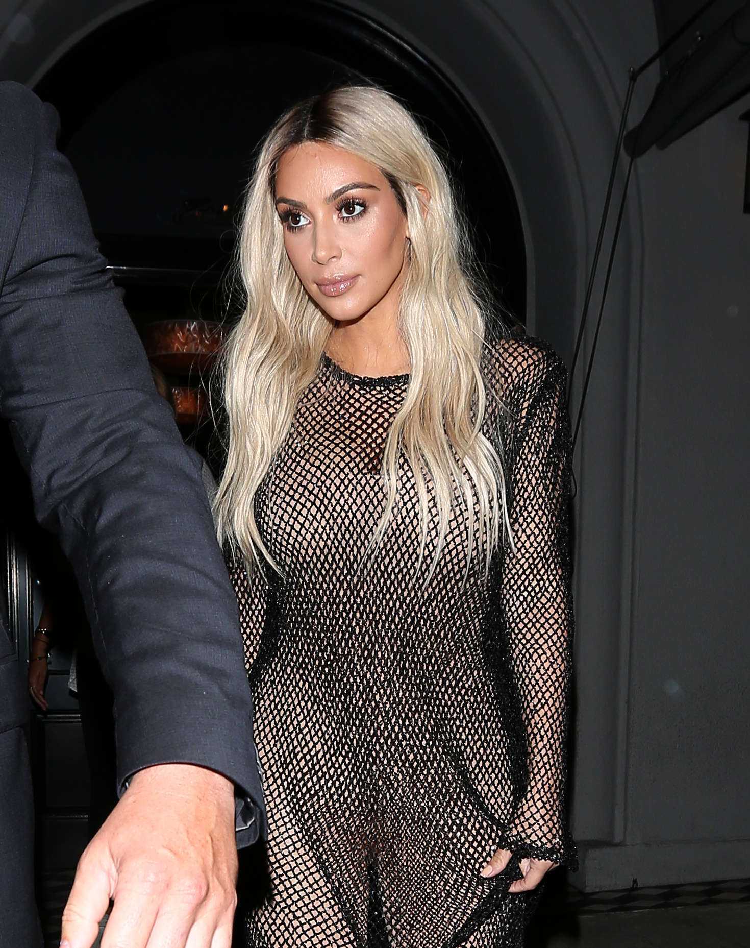 Kim-Kardashian-at-The-Nice-Guy-3
