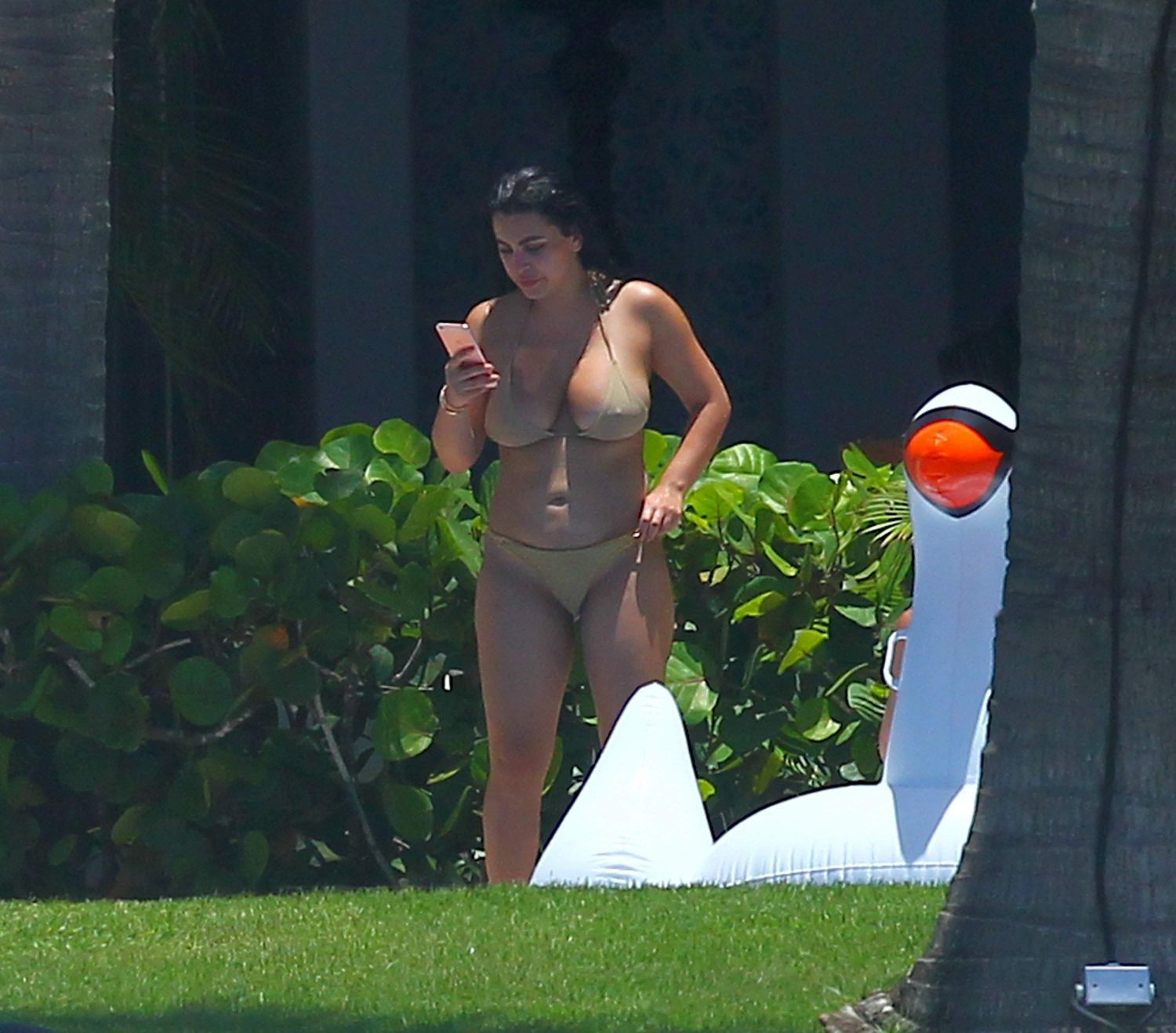 Kim-Kardashian-in-Bikini-in-Punta-Mita-Mexico-8