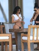 Kim-Kardashian-in-Black-Bikini-475