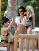 Kim-Kardashian-in-Black-Bikini-476