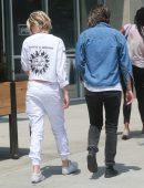 Kristen-Stewart-with-her-Girlfriend-2