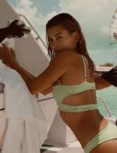 Kylie-Jenner-,Kendall-Jenner-Hailey-Baldwin-and-Bella-Hadid-20