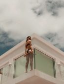 Kylie-Jenner-,Kendall-Jenner-Hailey-Baldwin-and-Bella-Hadid-21