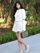 Kylie-Jenner-Leggy-3