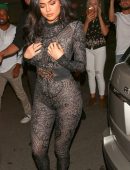 Kylie-Jenner-see-through-Candids-2