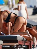 Laura-Cremaschi-in-Bikini-402