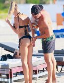 Laura-Cremaschi-in-Bikini-407