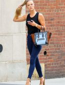 Nina-Agdal-326