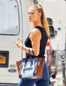 Nina-Agdal-328
