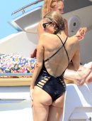 Paris-Hilton-Swimsuit-Candids-6