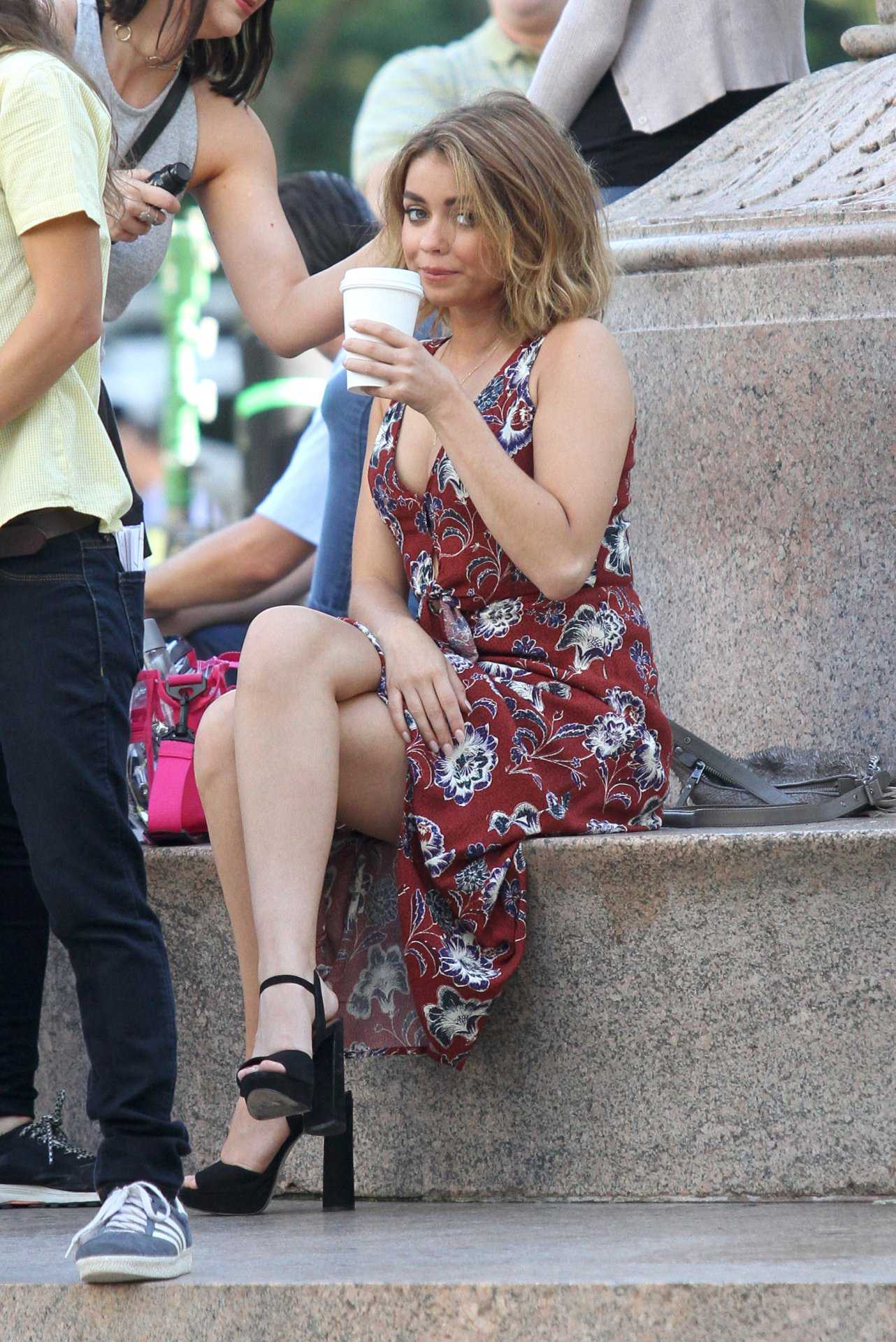 Sarah-Hyland-477