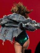 Selena-Gomez-Revival-Tour-Melborne-16