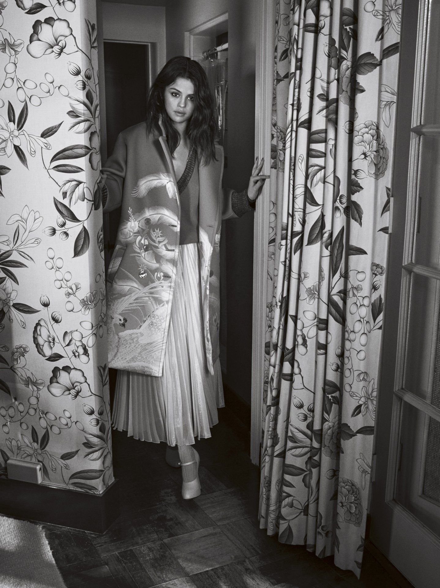Selena-Gomez-Vogue-Australia-Magazine-September-2016-3