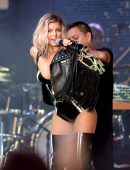 Stacy-Ferguson-9