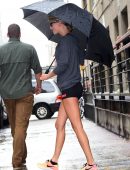 Taylor-Swift-Candids-in-Shorts-NY-14
