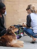Amanda-Seyfried-Walking-her-Dog-in-NY-11