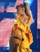 ariana-grande-2016-iheartradio-music-festival-in-lv-10