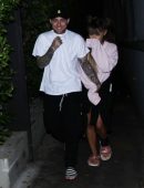 Ariana-Grande-Out-and-About-in-LA-7