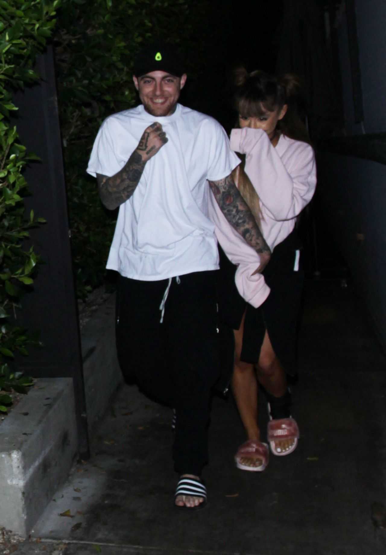 Ariana-Grande-Out-and-About-in-LA-7