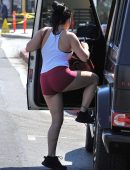 ariel-winter-booty-in-red-shorts-18