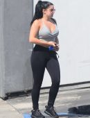 ariel-winter-cleavage-in-tank-top-5