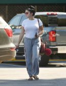 ariel-winter-going-to-grocery-shopping-in-la-6