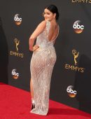 ariel-winter-at-2016-emmy-awards-11