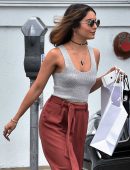 ashley-tisdale-and-vanessa-hudgens-3