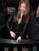 barbara-palvin-on-motorbike-8