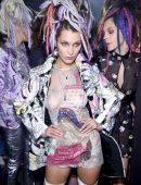 bella-hadid-at-the-marc-jacobs-spring-2017-nyfw-4